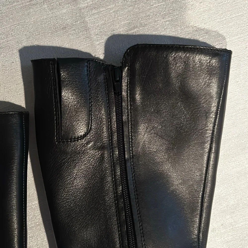 Naturalizer Women’s Tall Black Boots w/ Textured Bottom Size 6.5 Like new - Picture 10 of 16